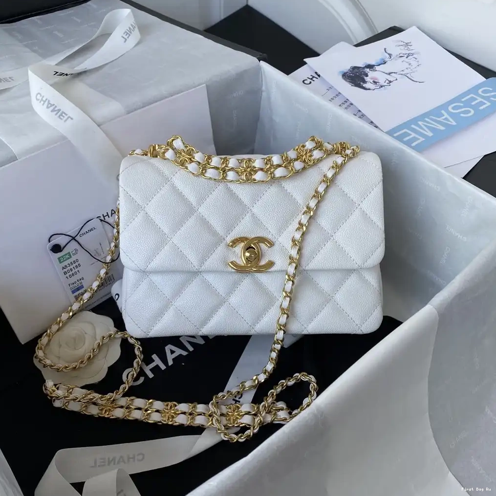 First Bag Ru BAG FLAP CHANEL 0622
